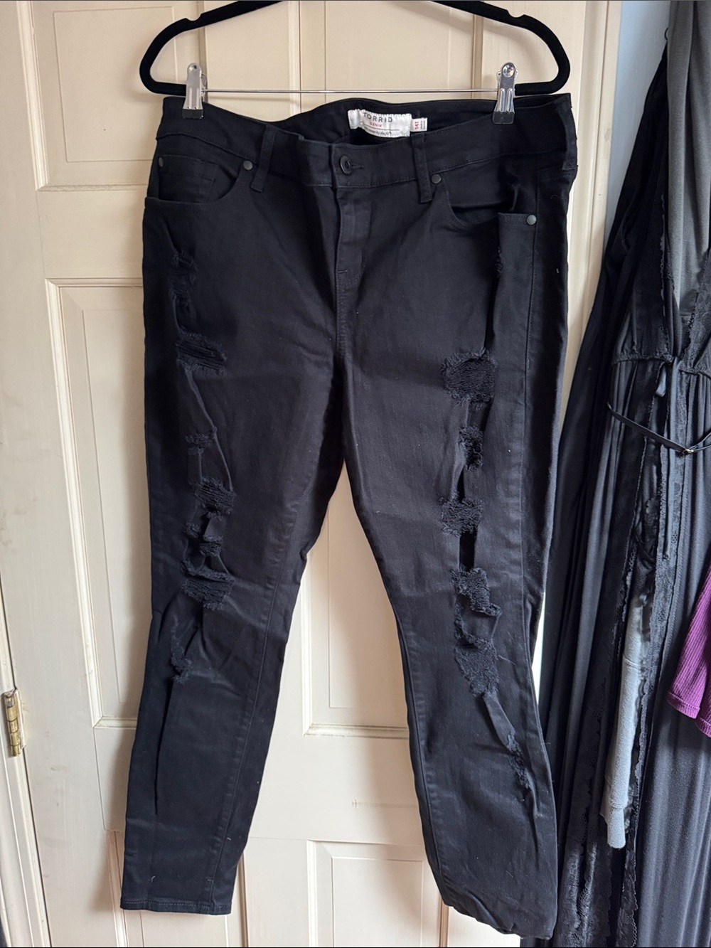Torrid 14T Black Distressed Women’s Jeans